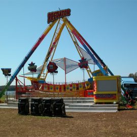 barcone predator amusement rides3