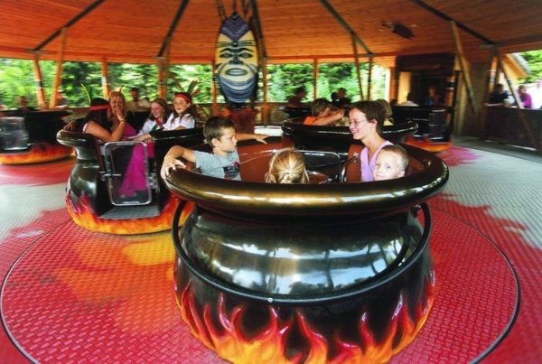 Theming - cannibal pots